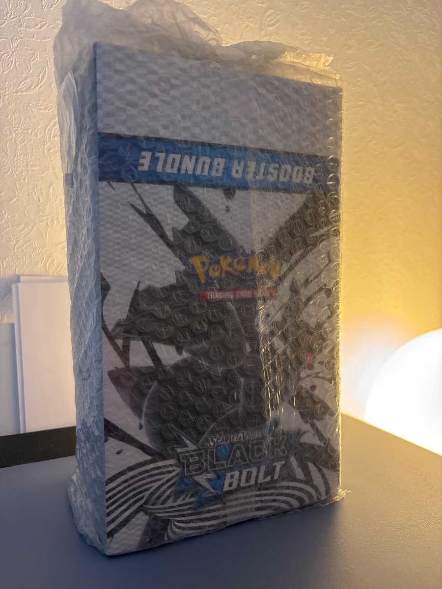 Black Bolt Booster Bundle Display
